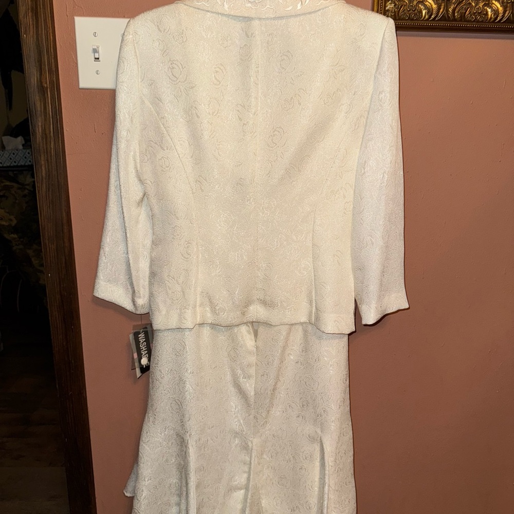 Chic White Long Sleeve Dress